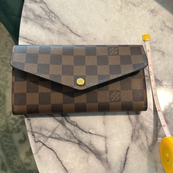 AUTHENTIC LV WALLET - Picture 12 of 12